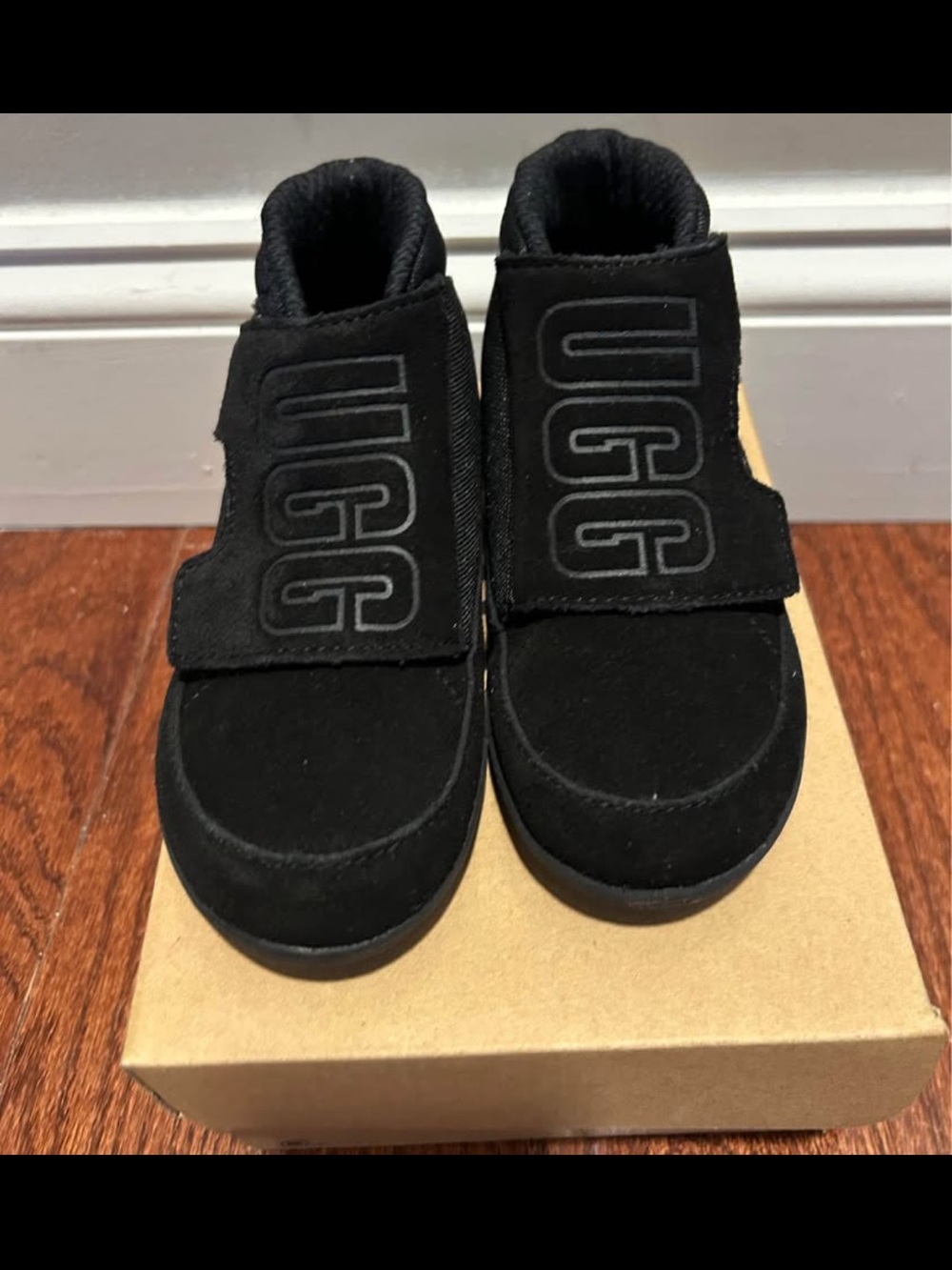 UGG Kids Black Velcro Strap Suede Boots (Size9)